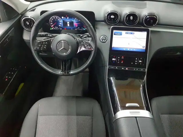 Mercedes-Benz C-Class view 9
