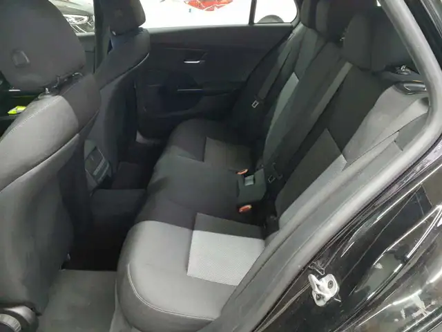 Mercedes-Benz C-Class view 14