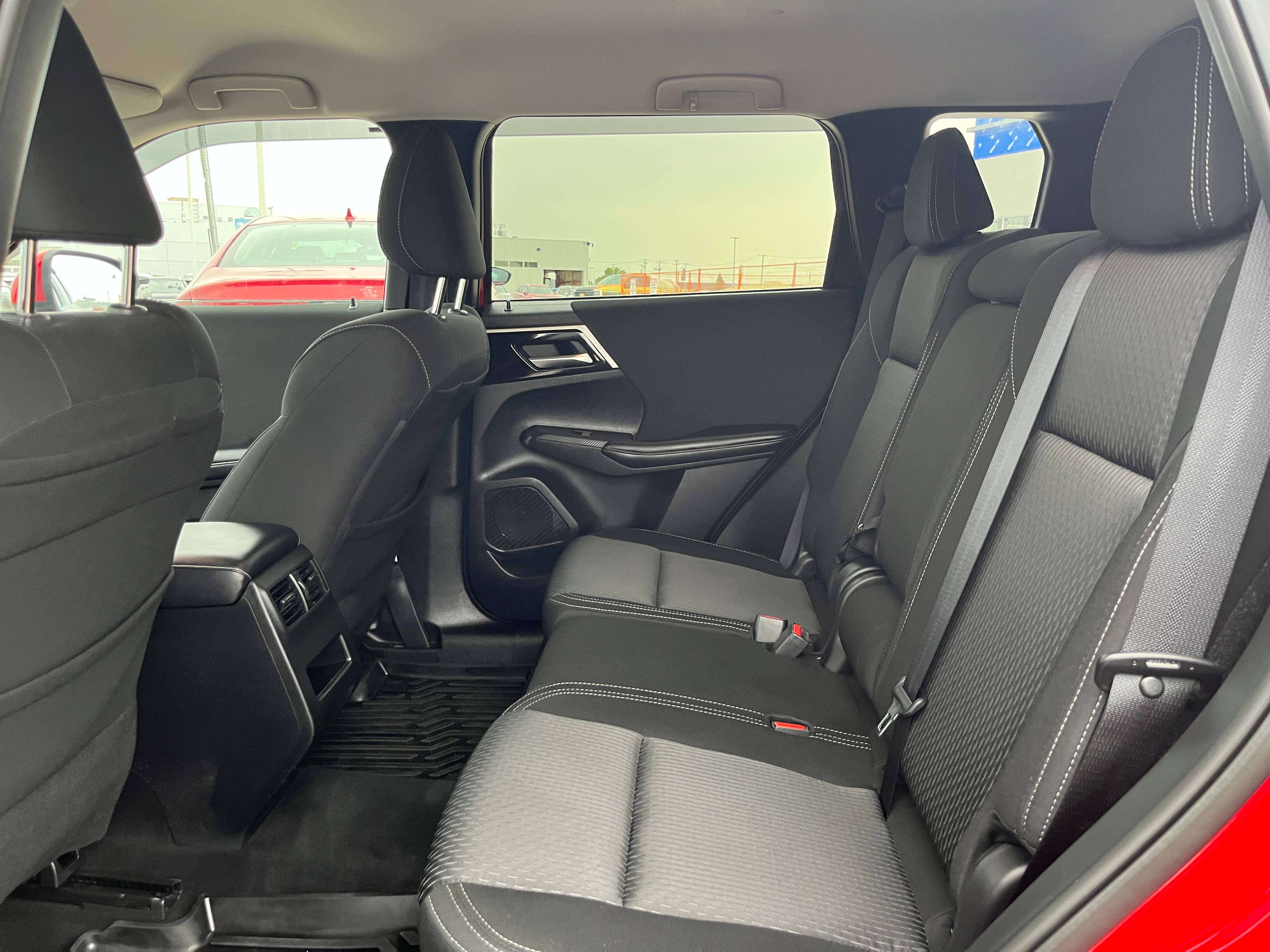 2024 Mitsubishi Outlander ES AWC | No Accidents | Well Maintained | SUV — снимка 1