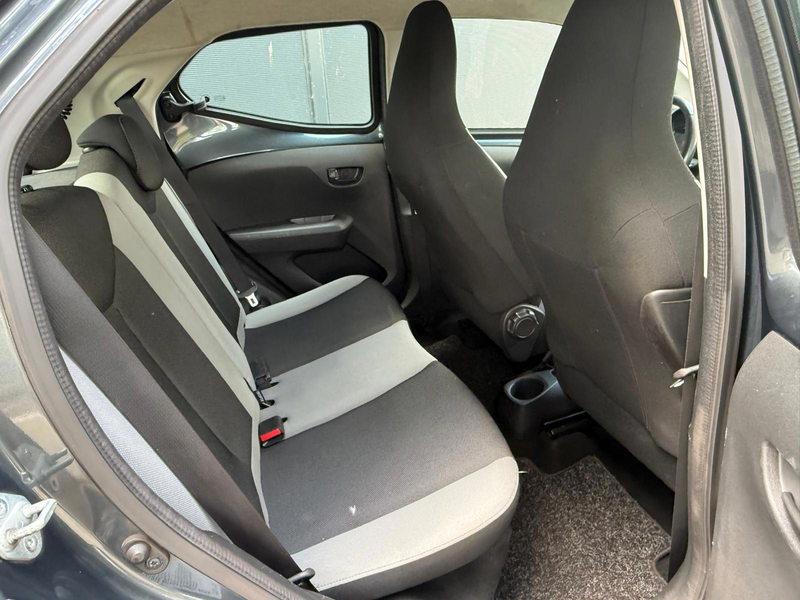 Toyota Aygo 1.0 VVT-i x-play/5D/bleutooth/Cruise — photo 12