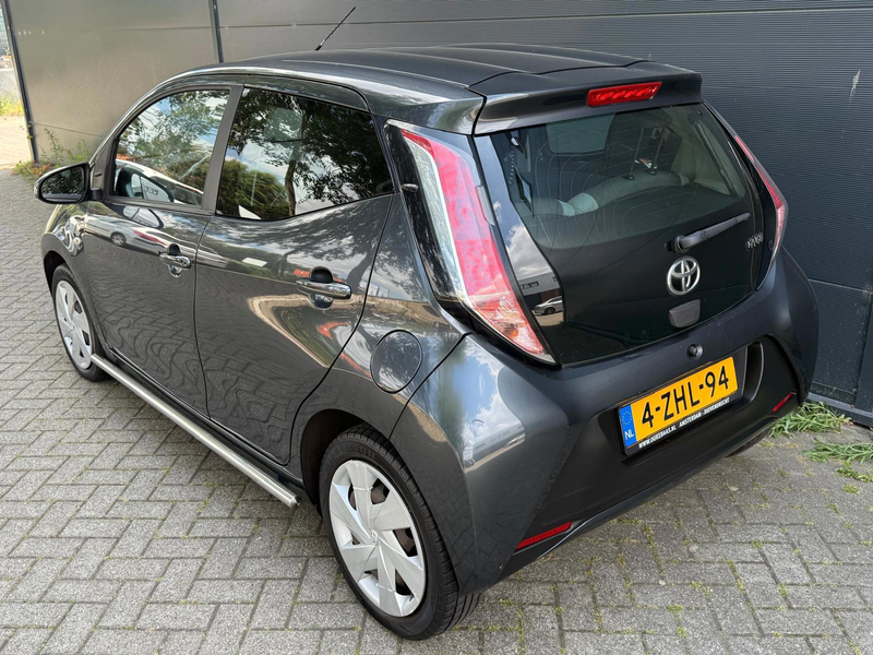 Toyota Aygo 1.0 VVT-i x-play/5D/bleutooth/Cruise — photo 5