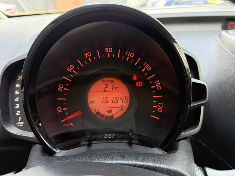 Toyota Aygo 1.0 VVT-i x-play/5D/bleutooth/Cruise — photo 16