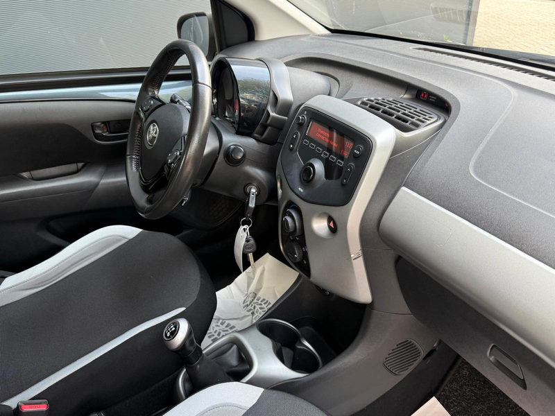 Toyota Aygo 1.0 VVT-i x-play/5D/bleutooth/Cruise — photo 10