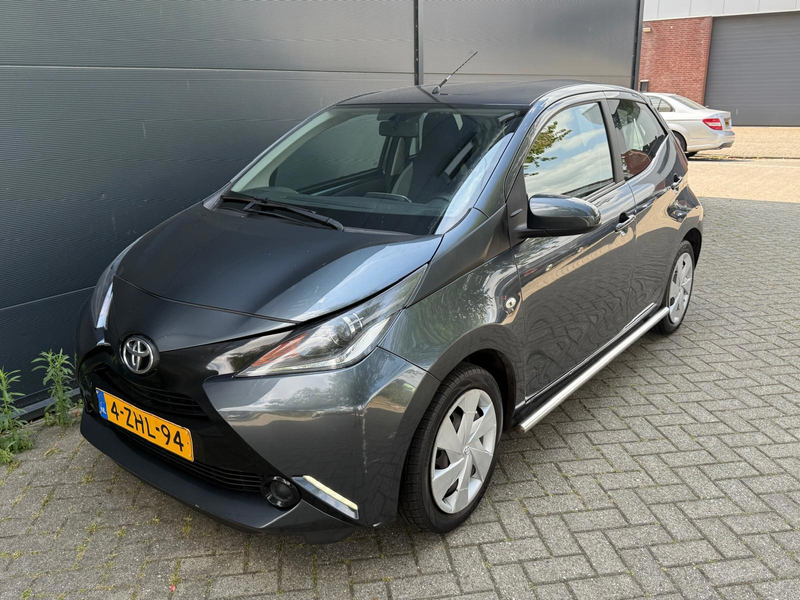 Toyota Aygo 1.0 VVT-i x-play/5D/bleutooth/Cruise — photo 3