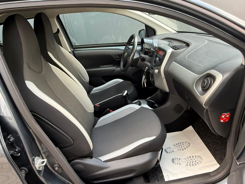 Toyota Aygo 1.0 VVT-i x-play/5D/bleutooth/Cruise — photo 11