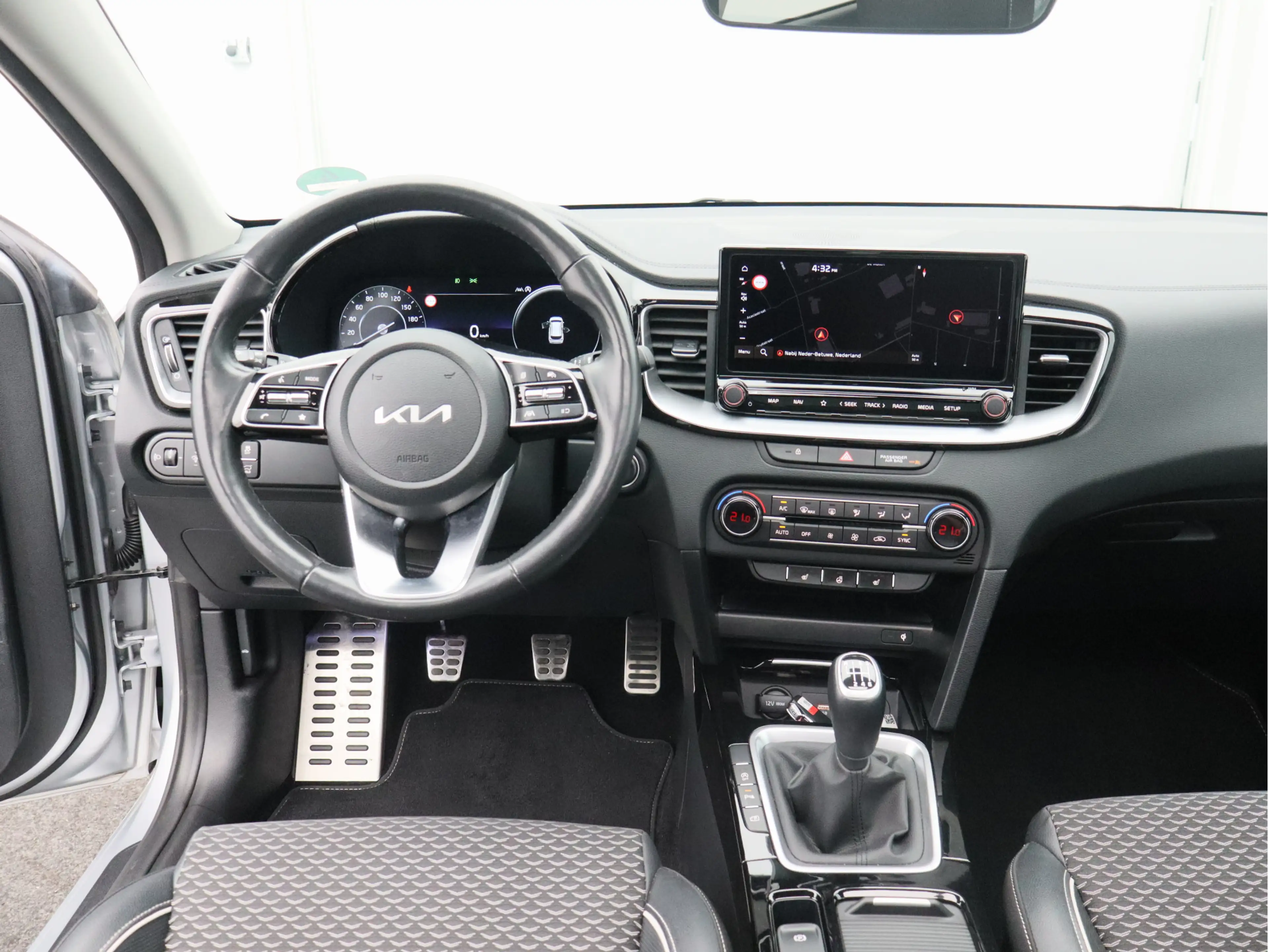 Kia Ceed SW / cee'd SW Sportswagon 1.0 T-GDi ExecutiveLine/ schuifdak/ co — photo 28