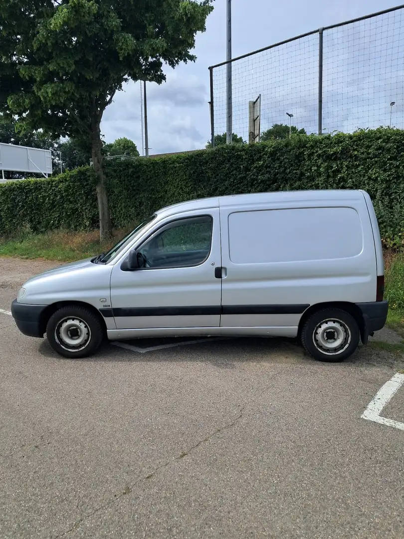 Peugeot Partner 2.0 HDI Avant. Argent - 2