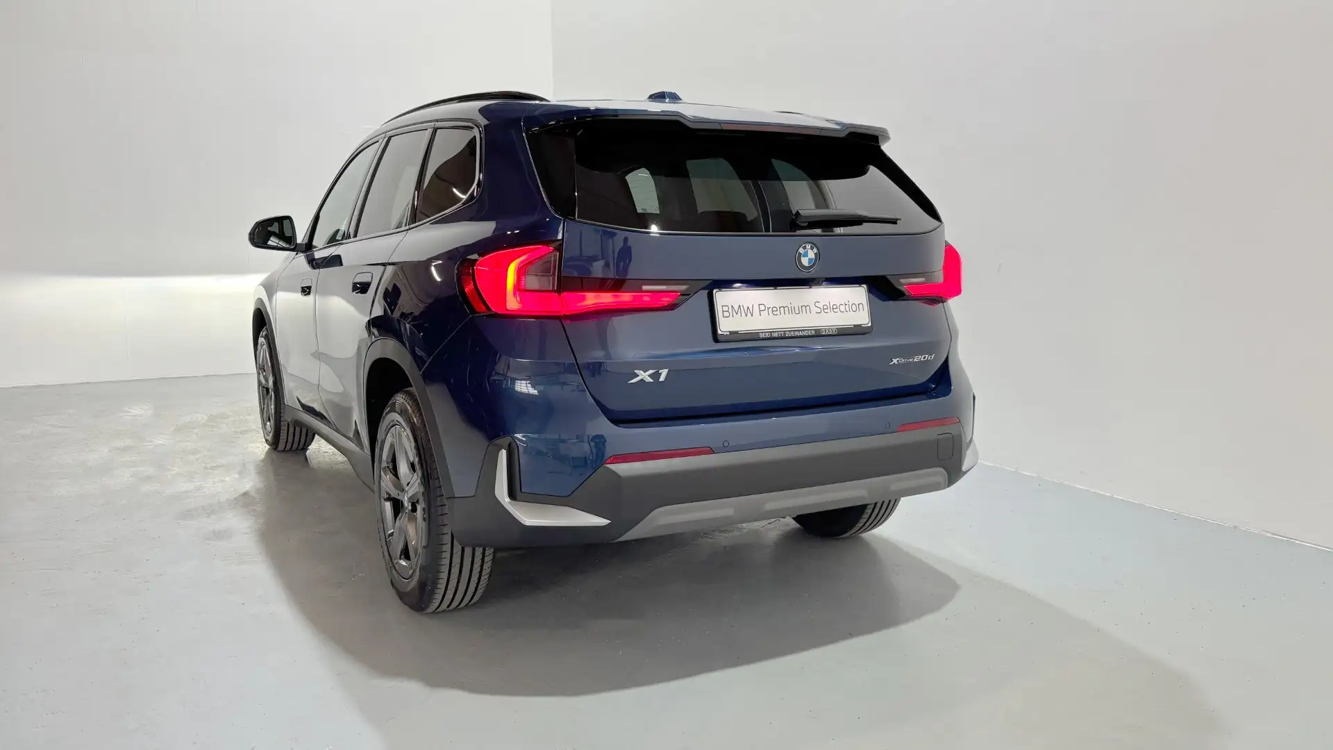 BMW X1 xDrive20d Blau - 2