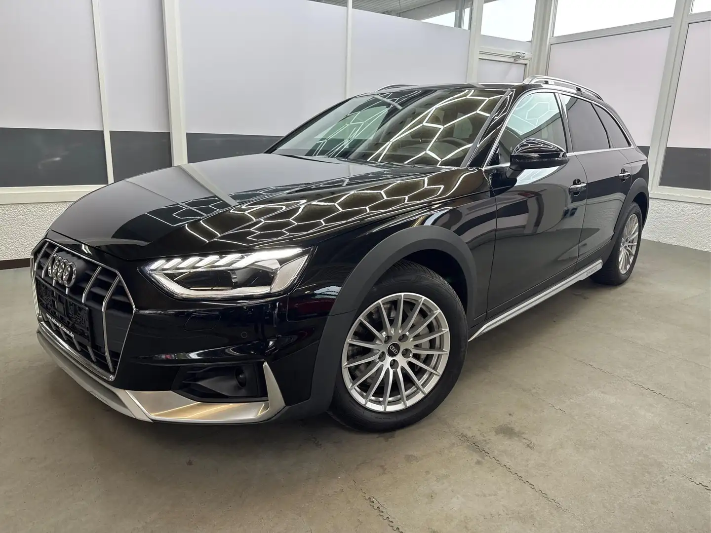 Audi A4 allroad QUATTRO 50 3.0 TDI DSG PANO ACC STANDHEIZUNG NA... Schwarz - 1