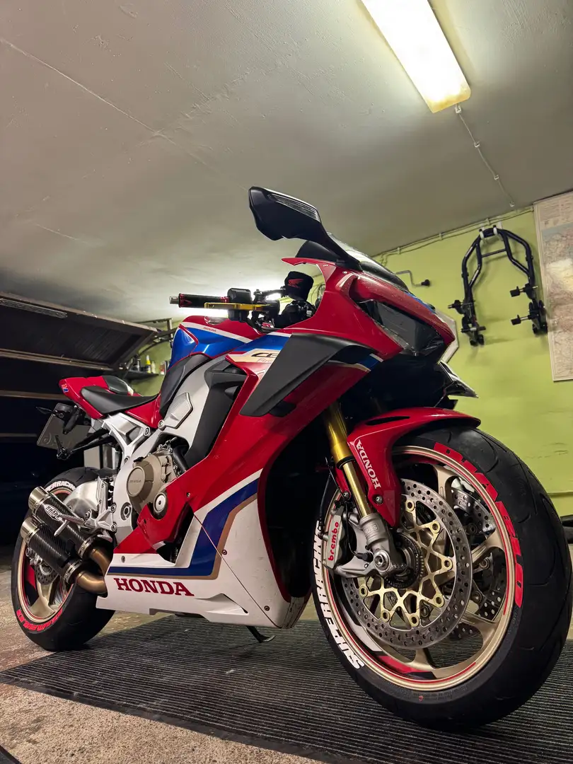 Honda CBR 1000 Honda CBR 1000 rr SP 2 SC 77 - 2
