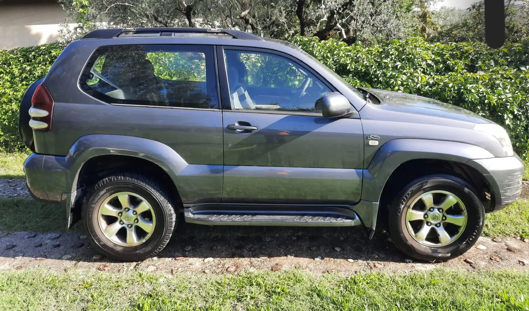 Toyota Land Cruiser Land Cruiser kdj125 3p 3.0 d4-d Sol Серый - 2