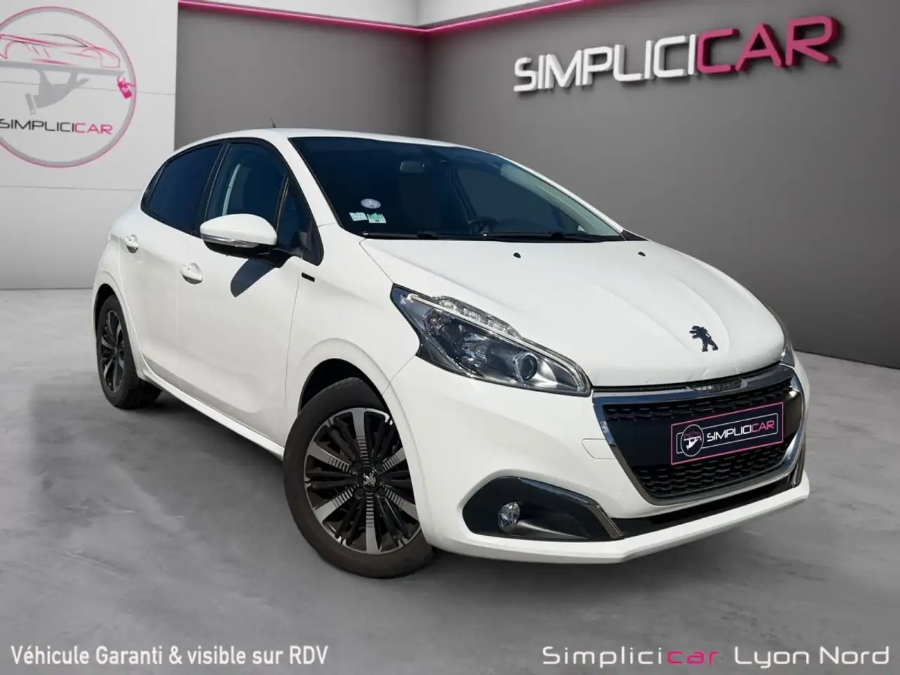 Peugeot 208 I SIGNATURE