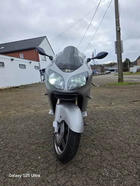 Kawasaki Ninja ZX-12R - foto 5