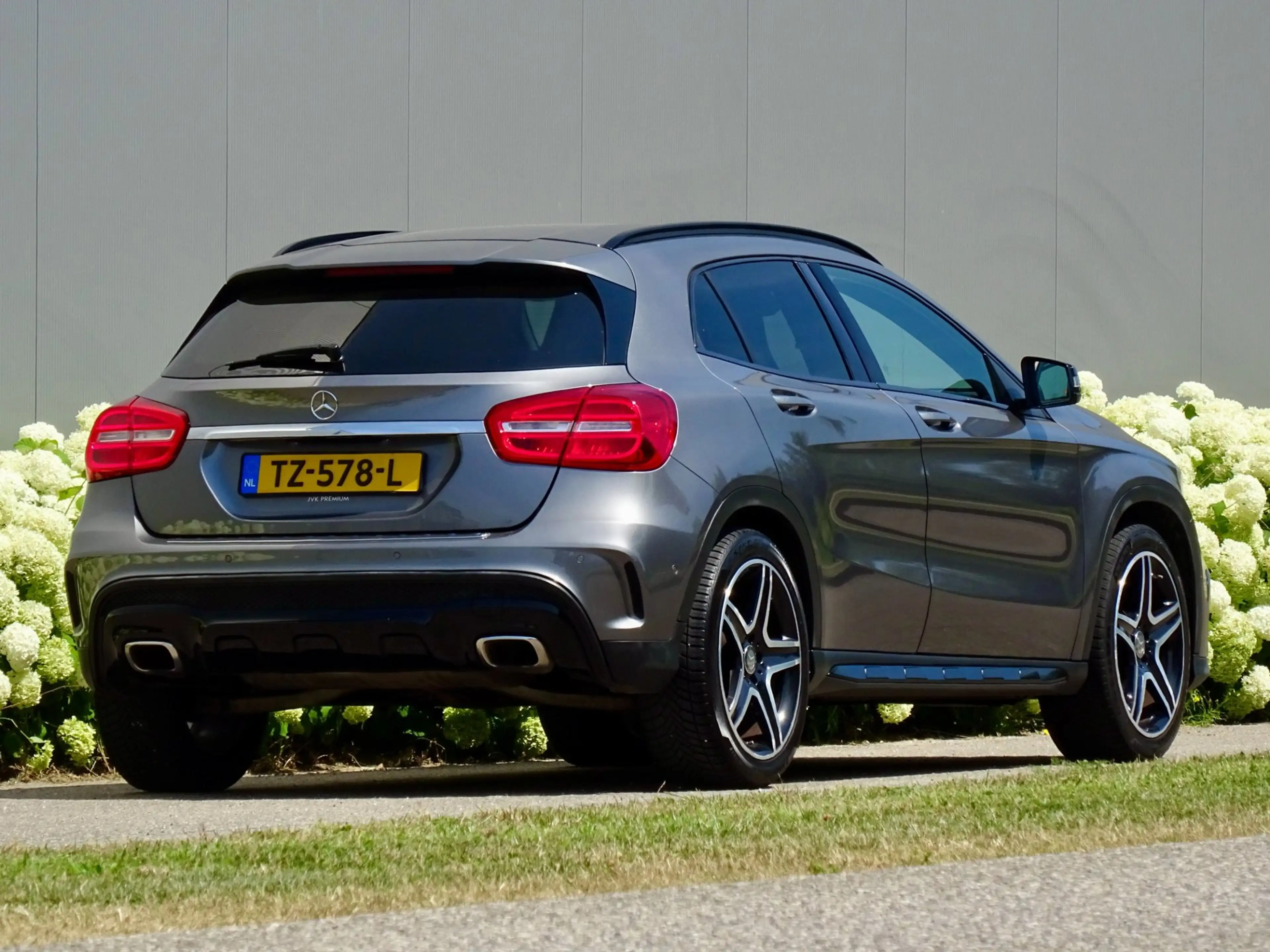 Mercedes-Benz GLA 250 4Matic /// AMG - Edition 1 /// Alcantra/Leer / Dea — photo 2