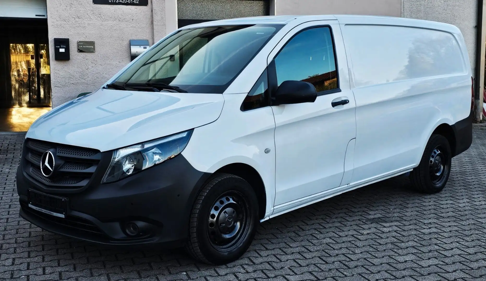 Mercedes-Benz Vito Kasten 2.2 CDI CDI 7G-TRONIC LANG/ VERGLAST Blanc - 1