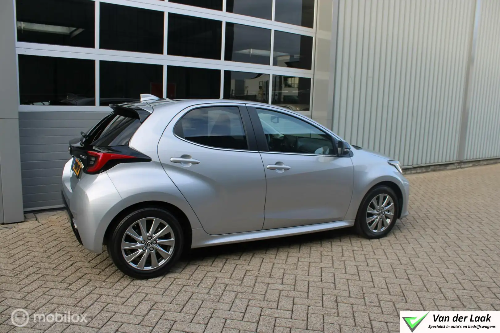 Mazda 2 Hybrid 1.5 Select | Panoramadak | Half Leer | Full Grijs - 2