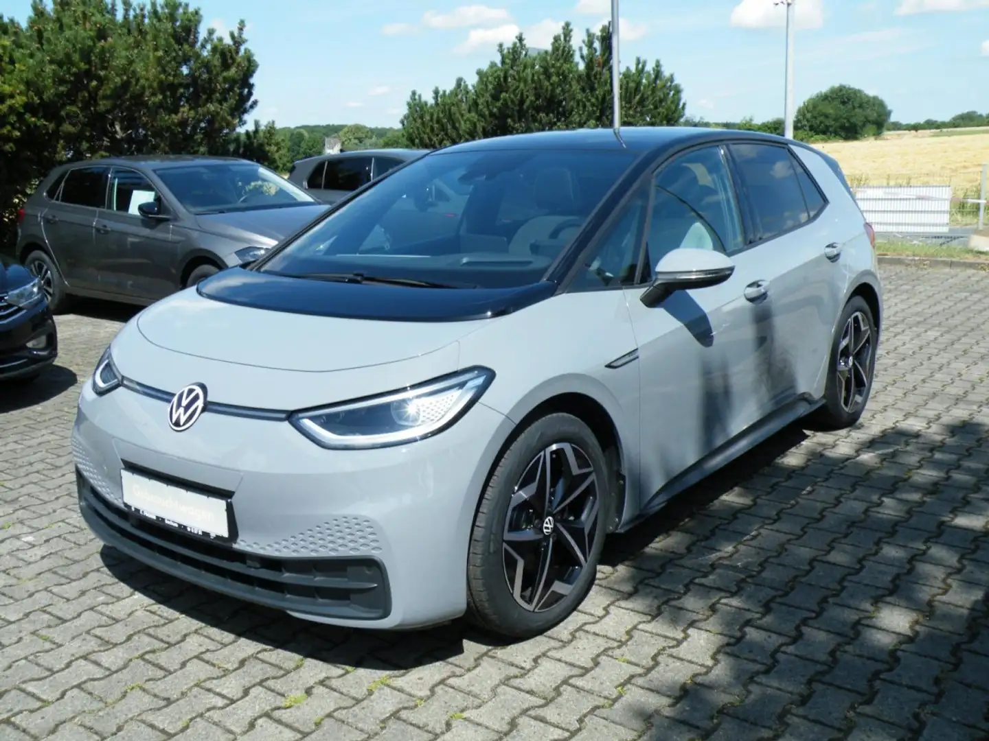 Volkswagen ID.3 150 kW Pro Performance Tech Klima Navi Grau - 2