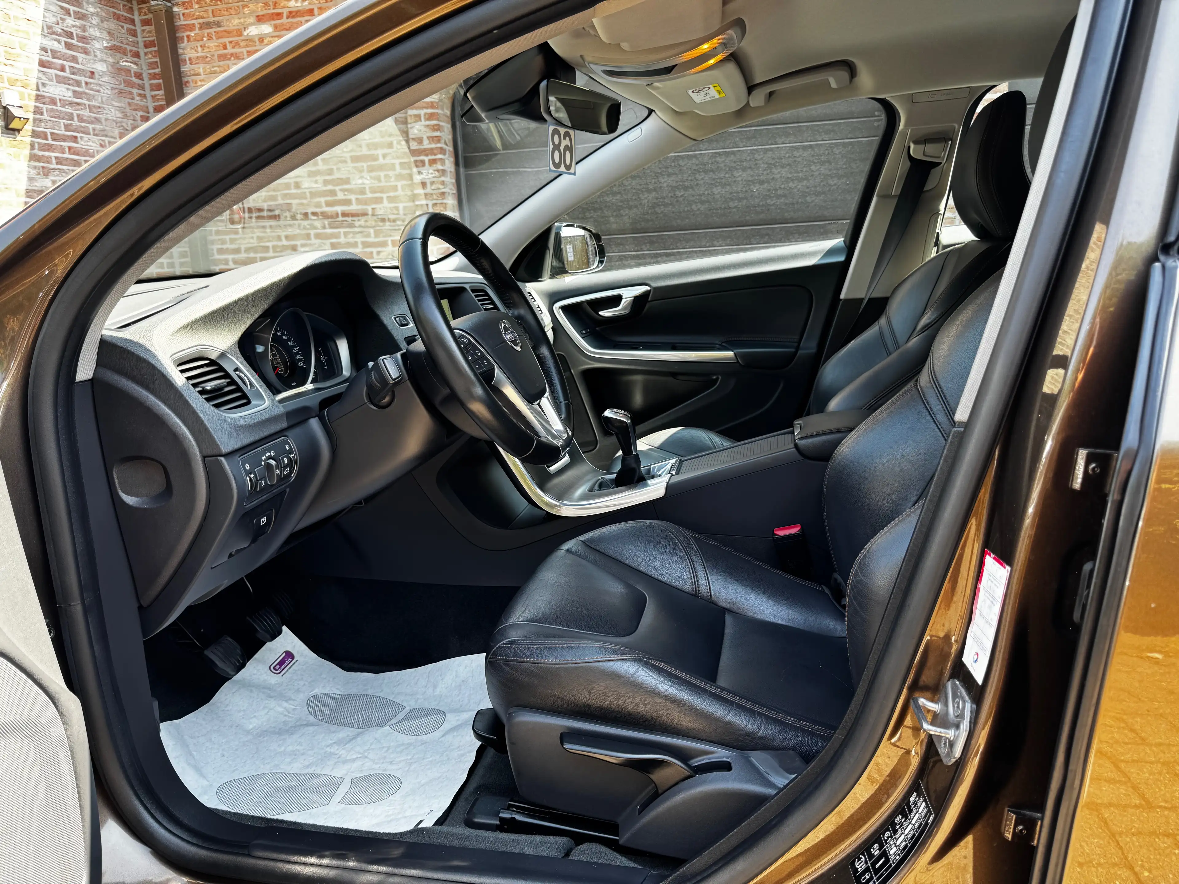 Volvo V60 Cross Country | LED | CRUISE CONTROL | DUAL AUTO A/C | LEDER | NAVI | PDC | — photo 4