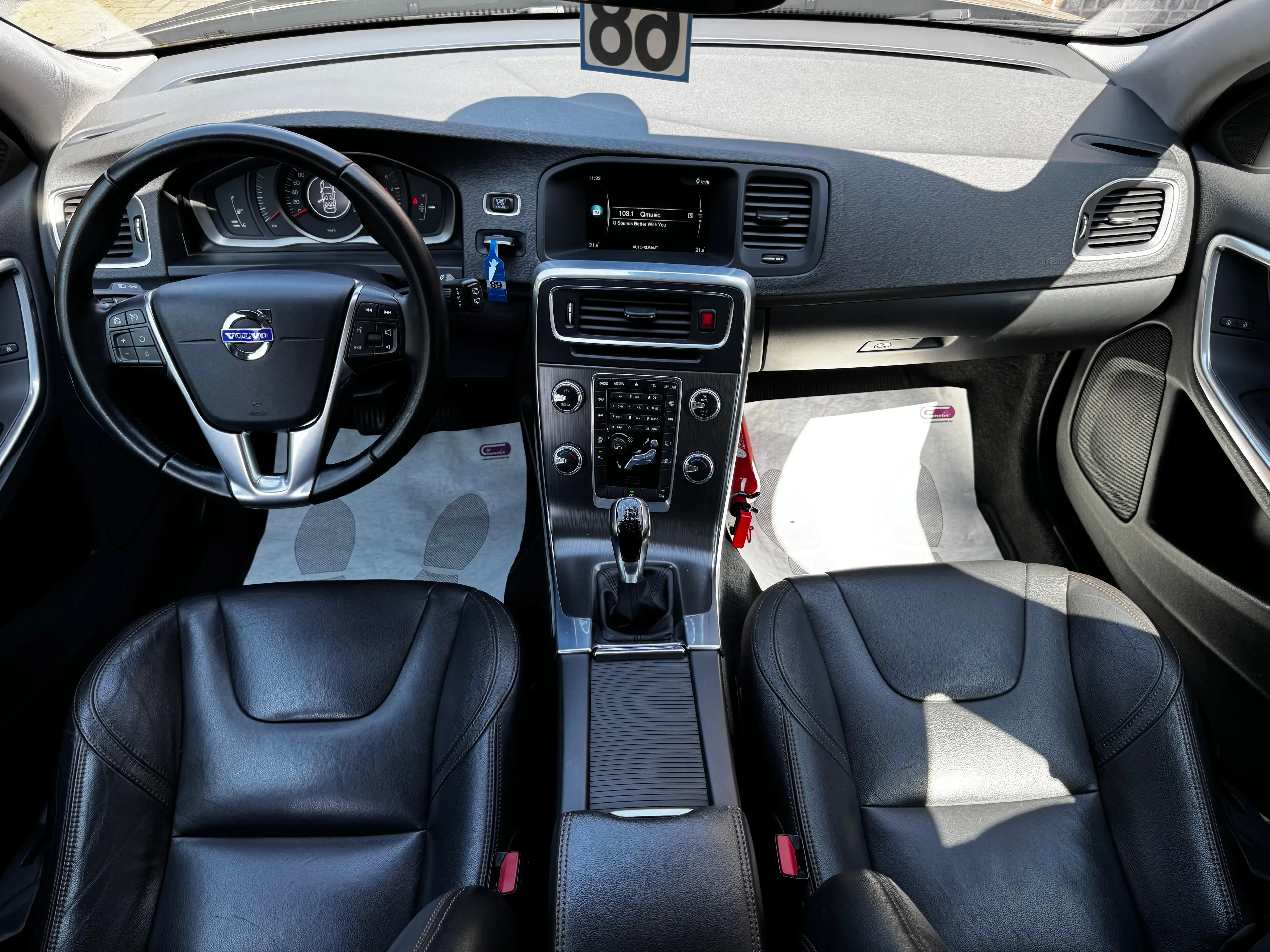 Volvo V60 Cross Country | LED | CRUISE CONTROL | DUAL AUTO A/C | LEDER | NAVI | PDC | — photo 13