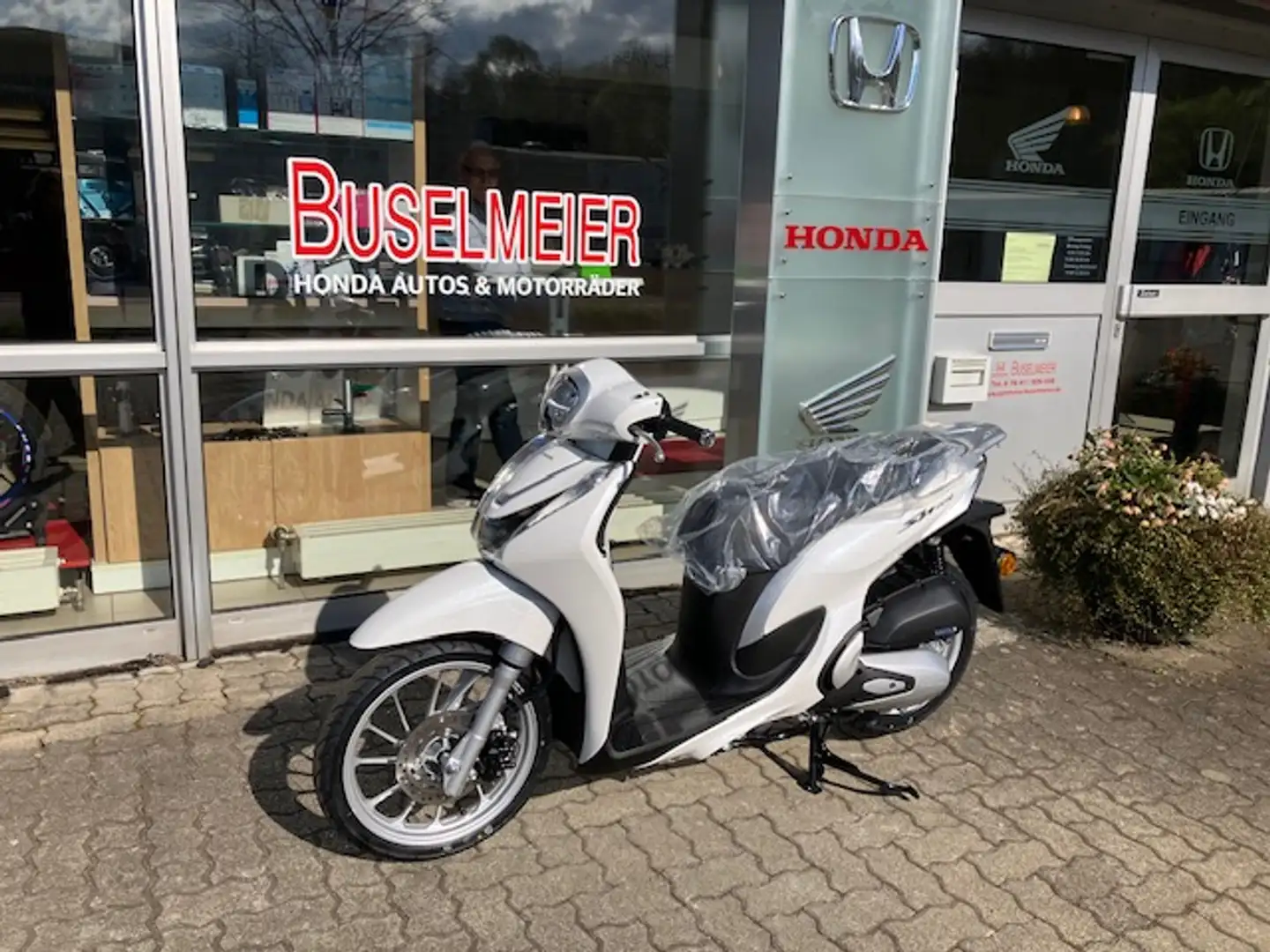 Honda SH Mode 125 Beyaz - 2