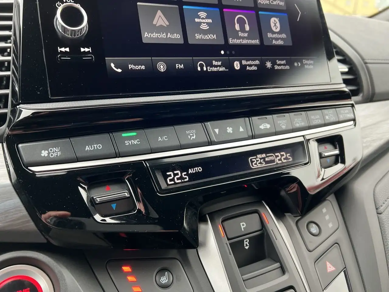 Honda Odyssey снимка Honda Odyssey