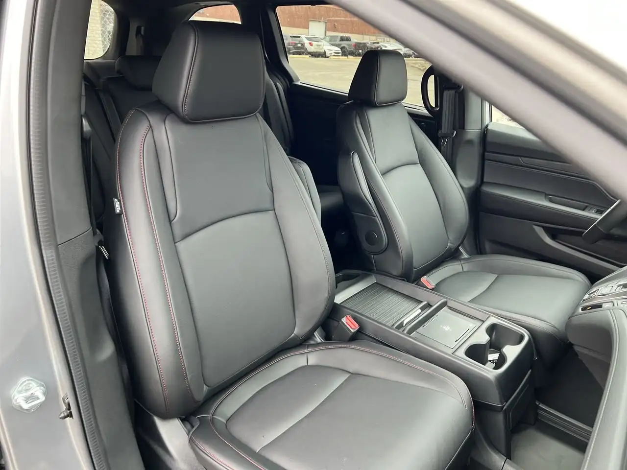 Honda Odyssey снимка Honda Odyssey
