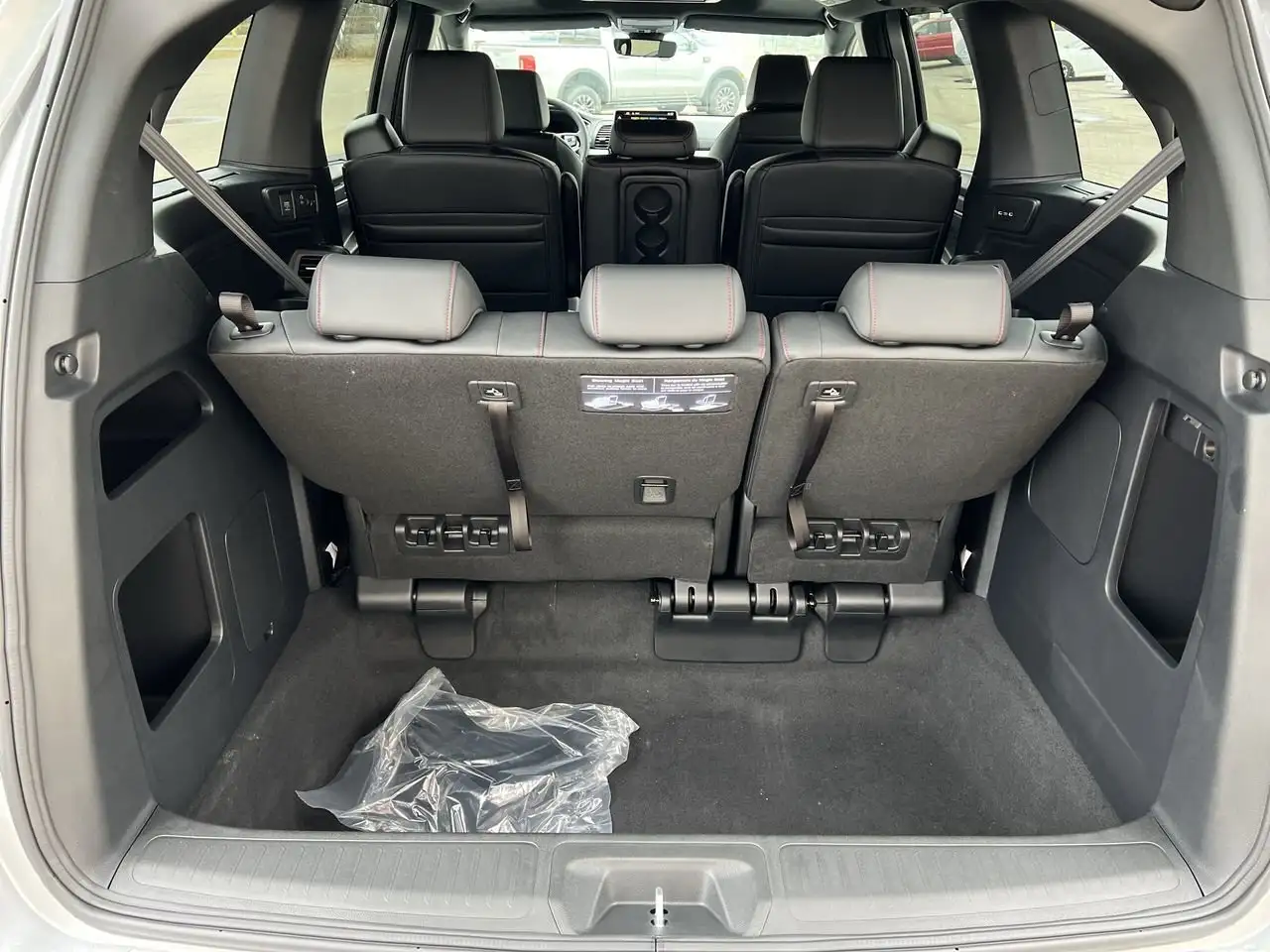 Honda Odyssey снимка Honda Odyssey