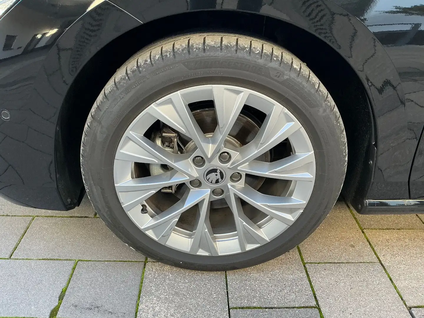 Skoda Superb Combi 2.0 TDI DSG Selection Noir - 2