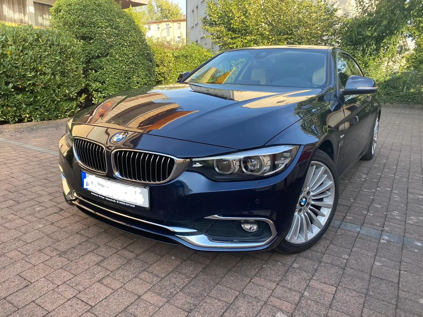 BMW 420 420d Coupe Aut. Luxury Line Blau - 1