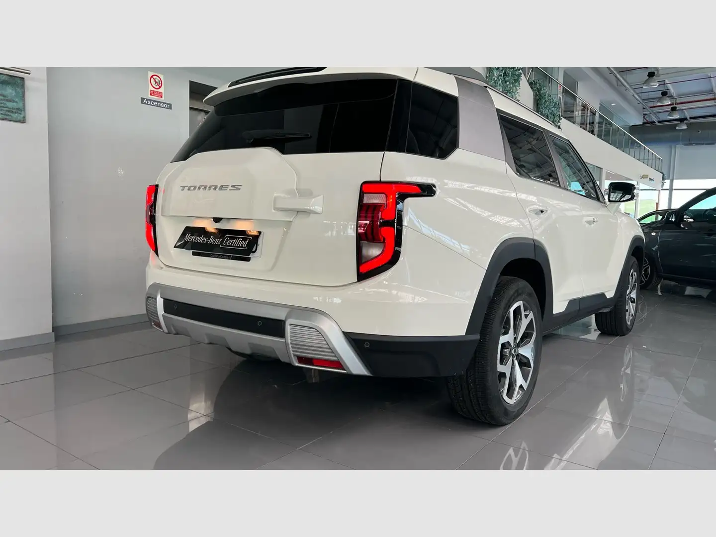 SsangYong Torres G15 Trend GSR Blanco - 2