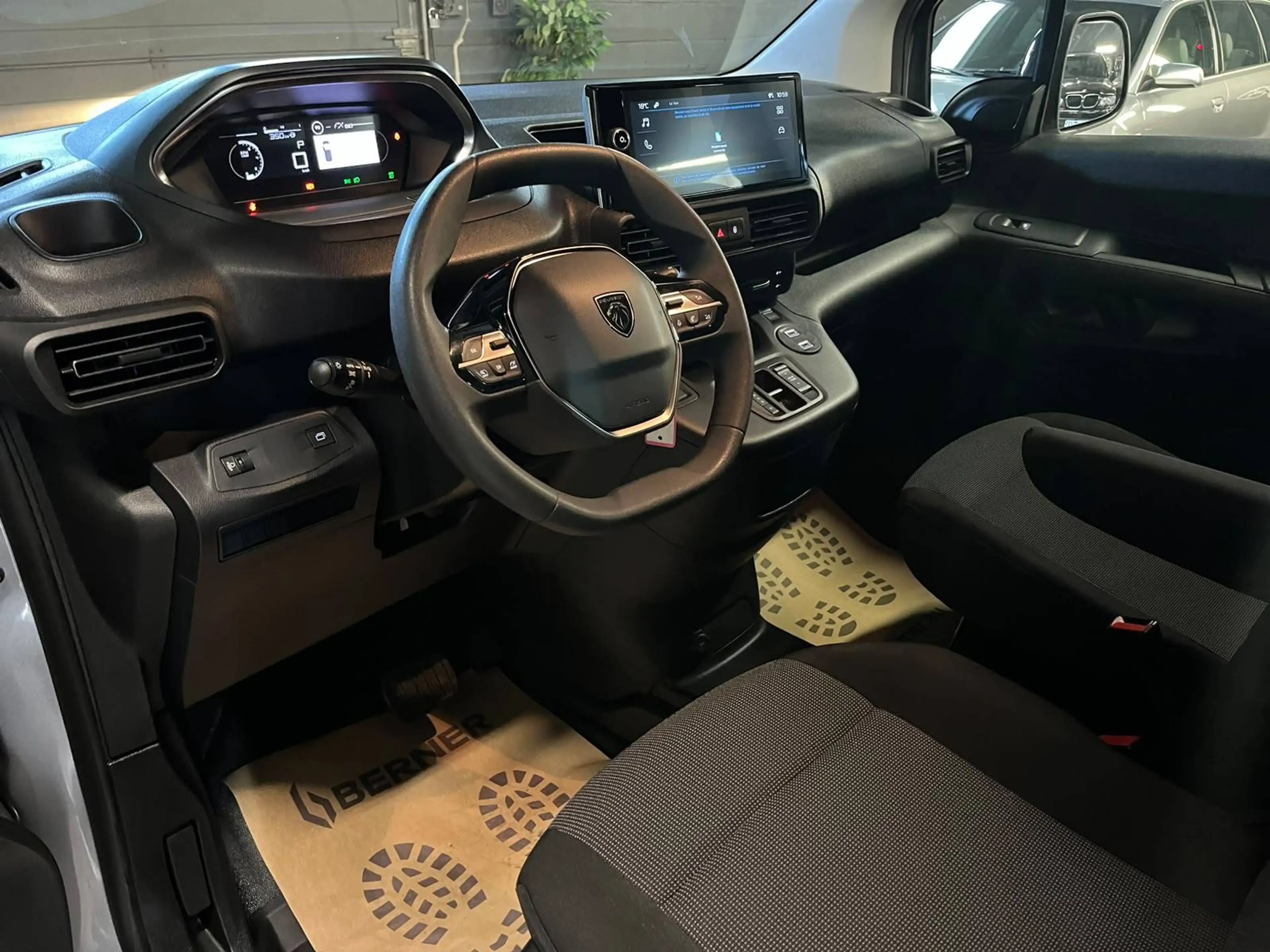 Peugeot Partner PEUGEOT PARTNER **5PL** DOUBLE CABINE** 12 MOIS DE GARANTIE — photo 10