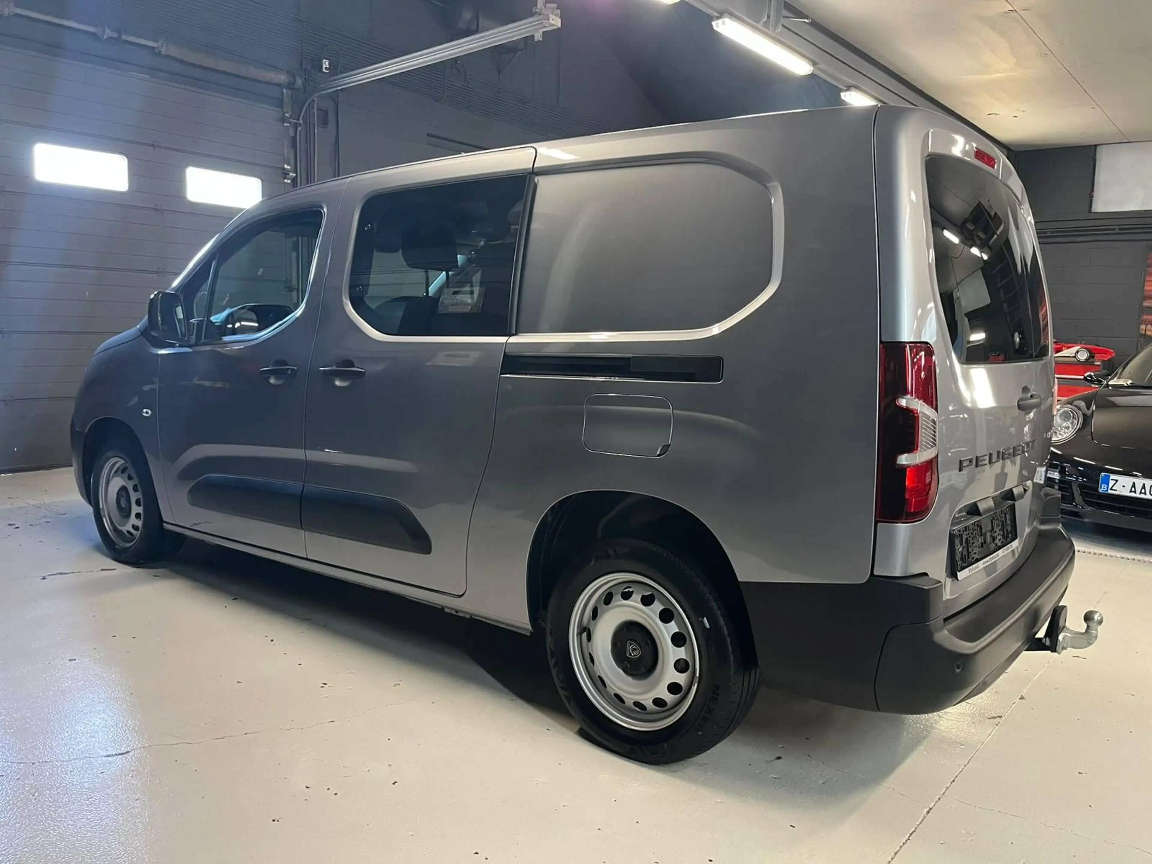 Peugeot Partner PEUGEOT PARTNER **5PL** DOUBLE CABINE** 12 MOIS DE GARANTIE — photo 4