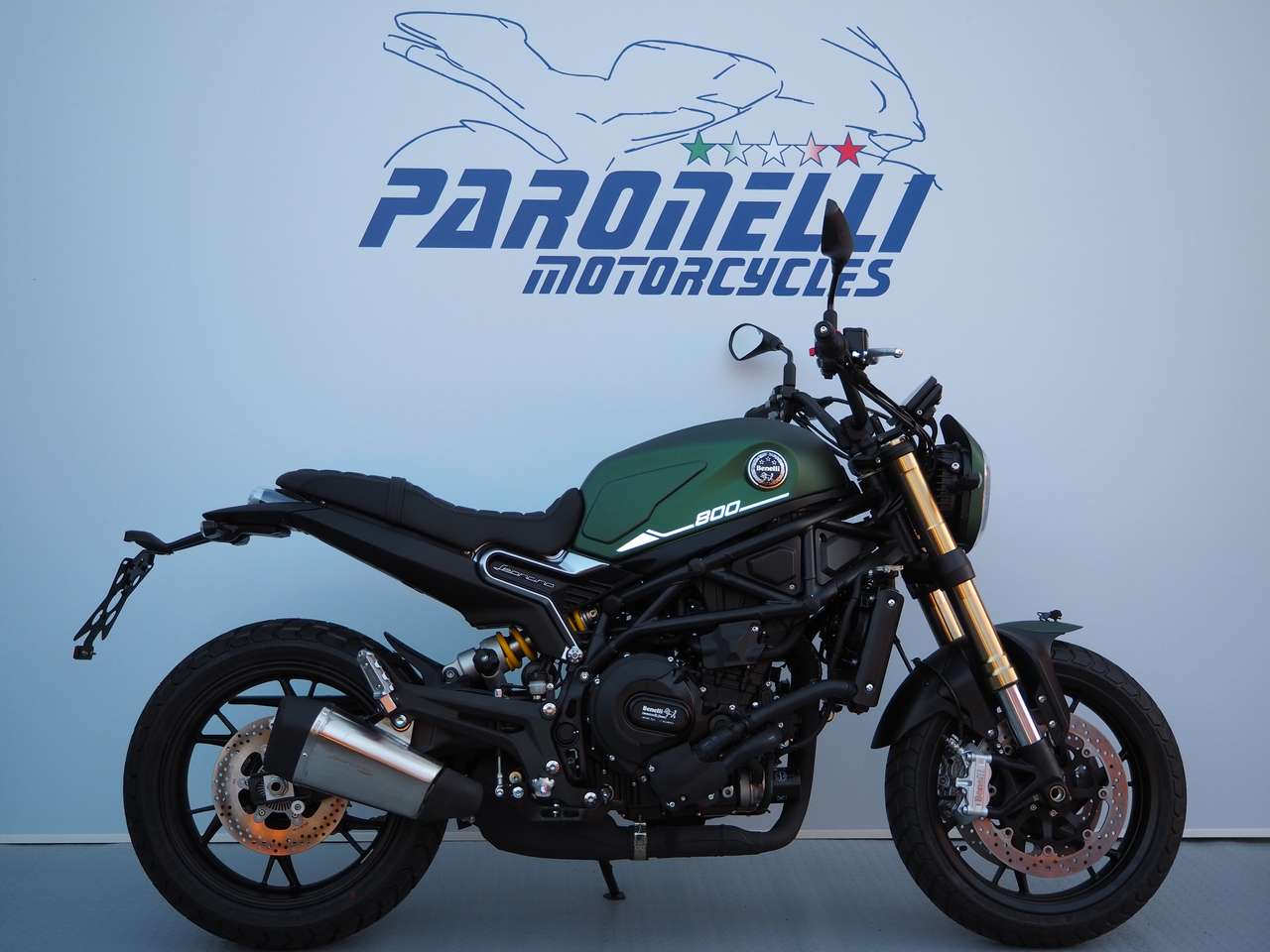 Benelli Leoncino 800