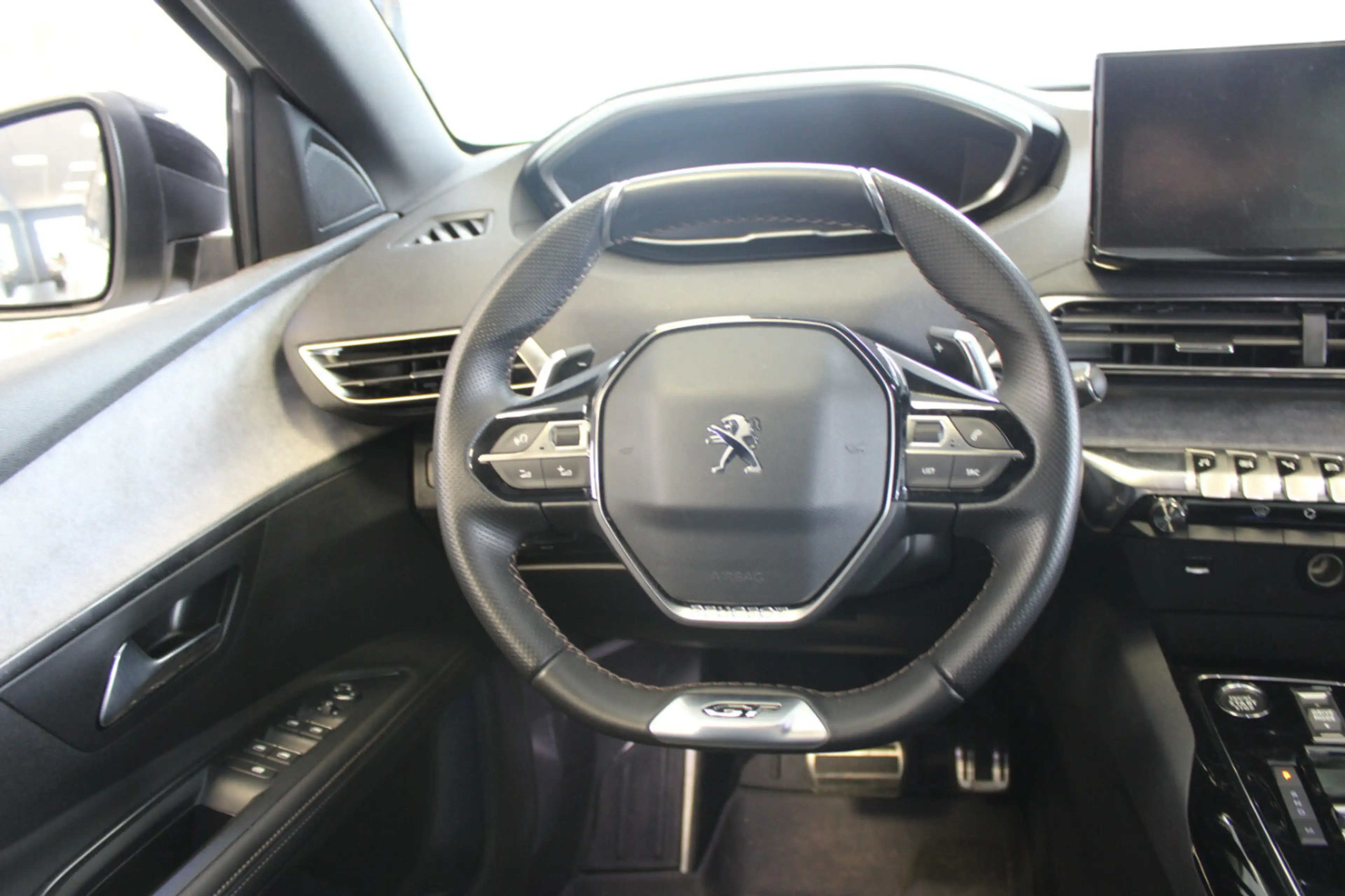 Peugeot 5008 PureTech 130 EAT8 GT - 7-Sitzer - — photo 10
