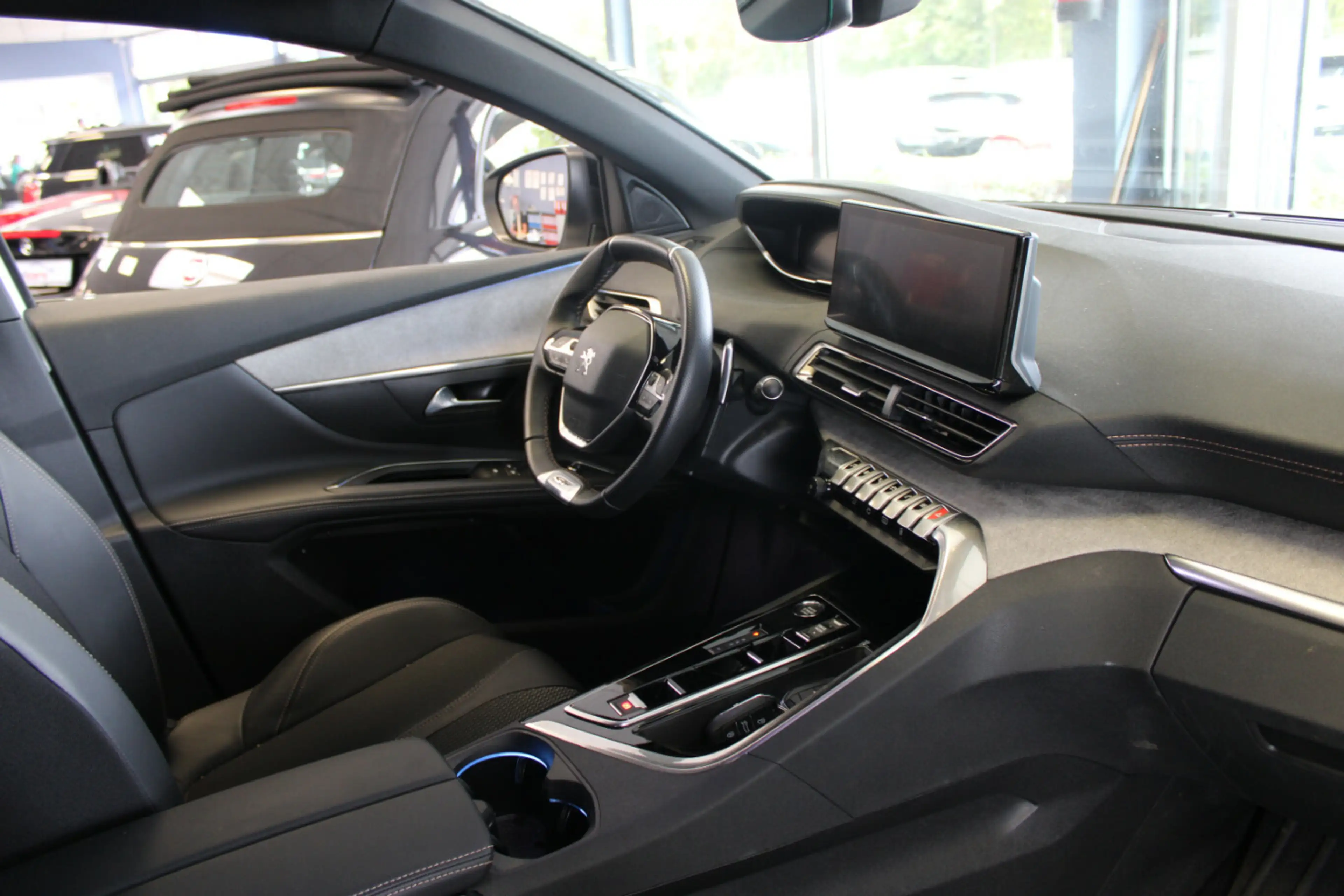 Peugeot 5008 PureTech 130 EAT8 GT - 7-Sitzer - — photo 9