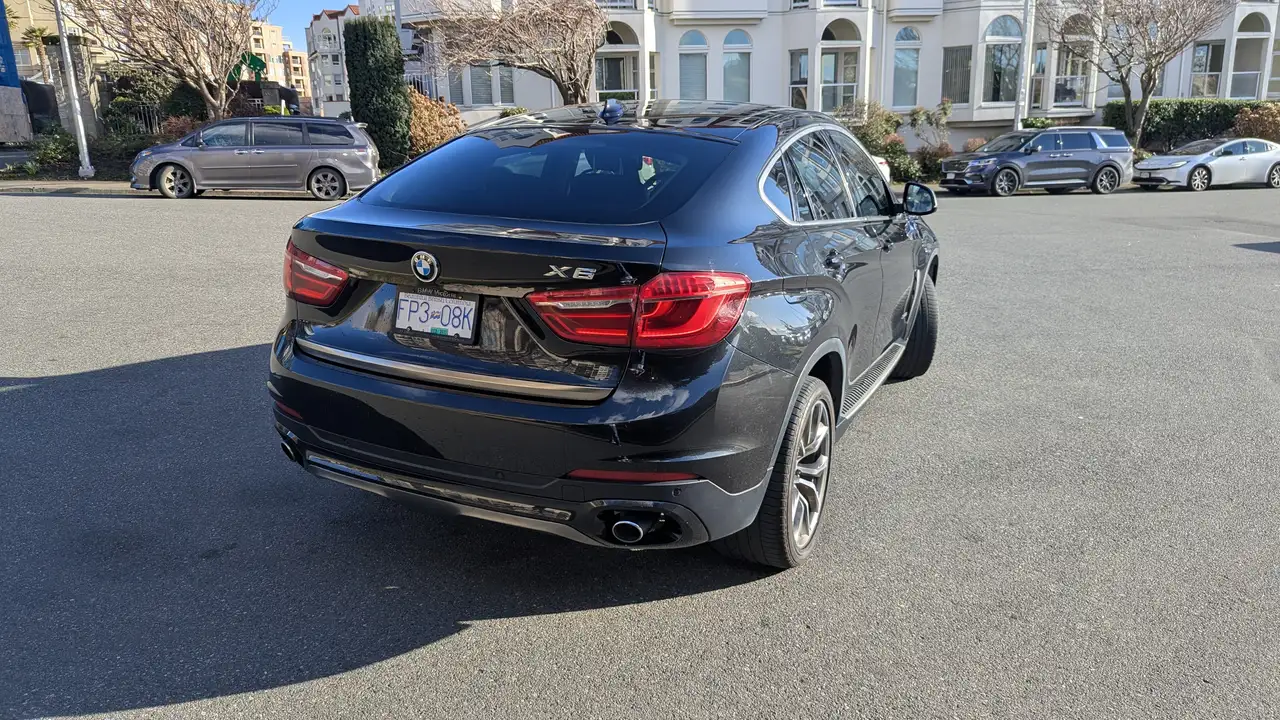 BMW X6 снимка BMW X6