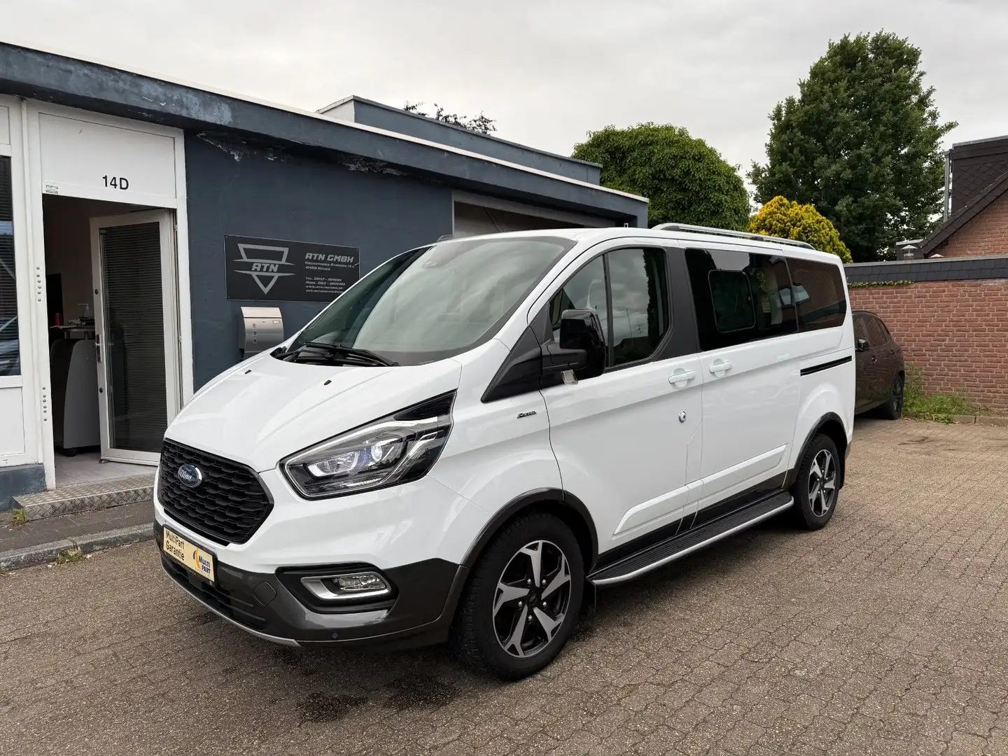 Ford Transit Tourneo Custom 2,0 TDCIActive Navi Kamera Leder Wit - 1