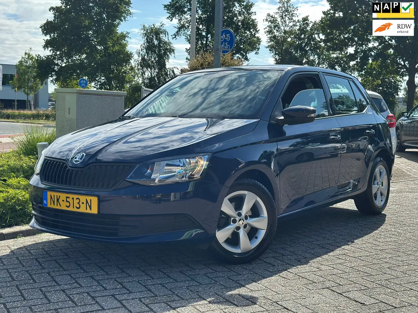 Skoda Fabia 1.0 Active dealeronderhouden nap Blauw - 1