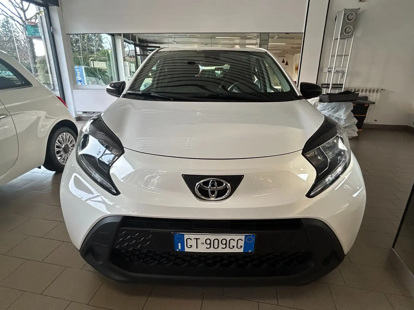 Toyota Aygo Aygo X 1.0 Active 72cv s-cvt Blanc - 1