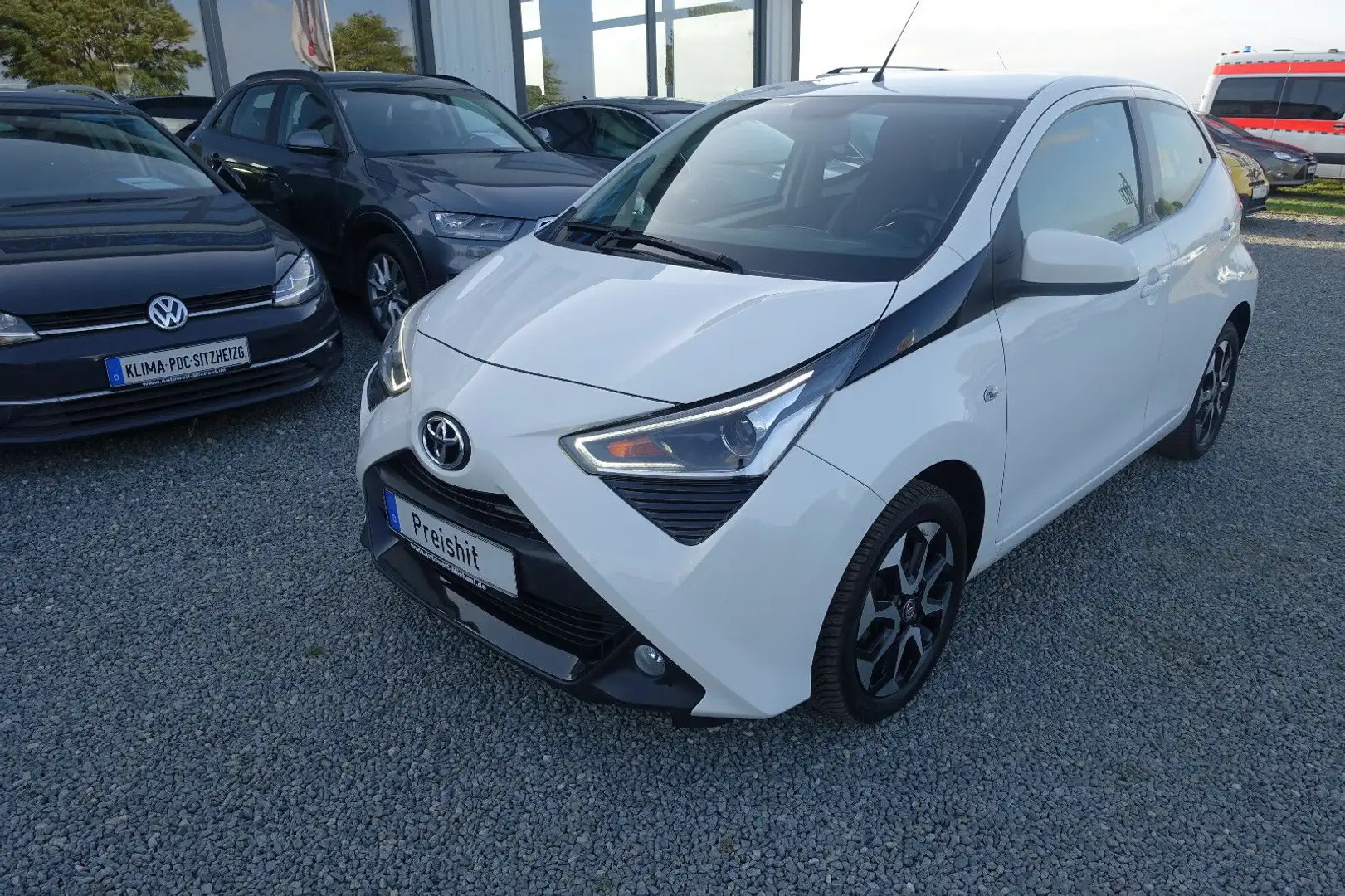 Toyota Aygo 1.0 Aut. KLIMA APP KAM Toyota Scheckheft Білий - 2