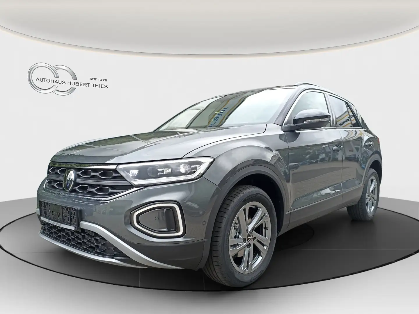 Volkswagen T-Roc 1.5 TSI DSG Life Grau - 1