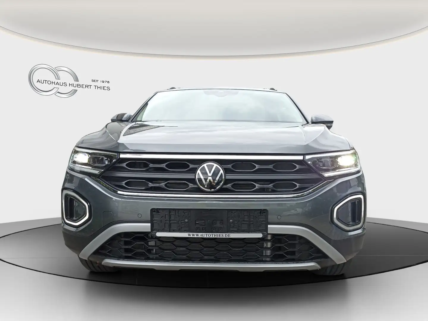 Volkswagen T-Roc 1.5 TSI DSG Life Grau - 2