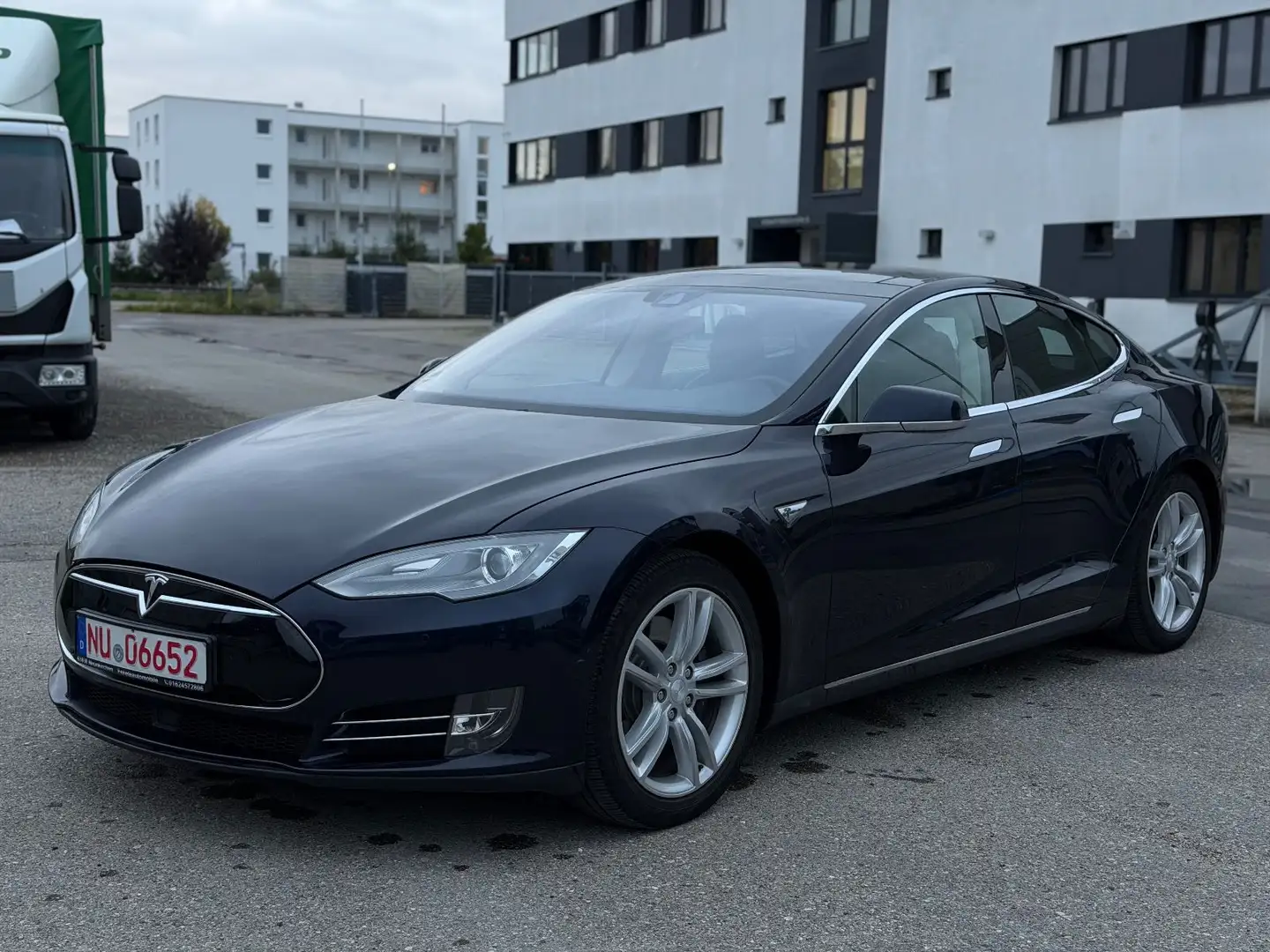 Tesla Model S 85 Super Charger Pano Autopilot Blau - 1