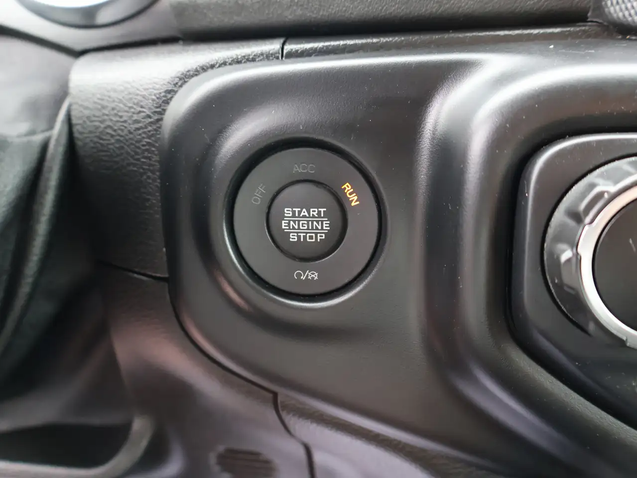 Jeep Wrangler photo Jeep Wrangler