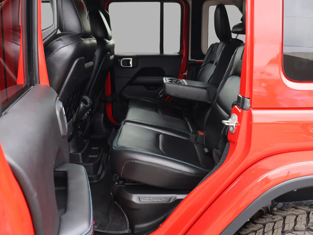 Jeep Wrangler photo Jeep Wrangler