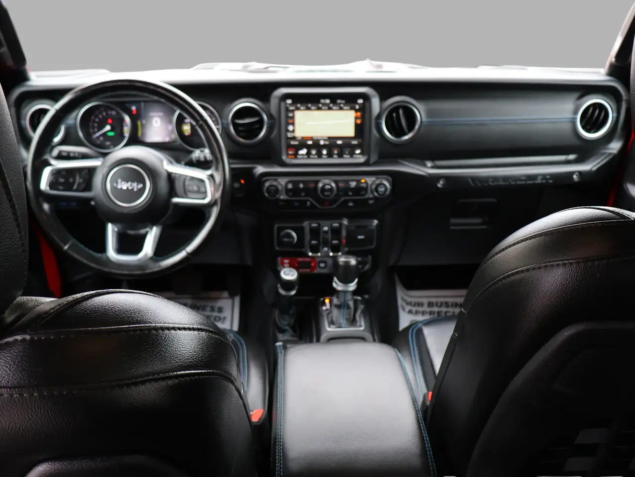 Jeep Wrangler photo Jeep Wrangler
