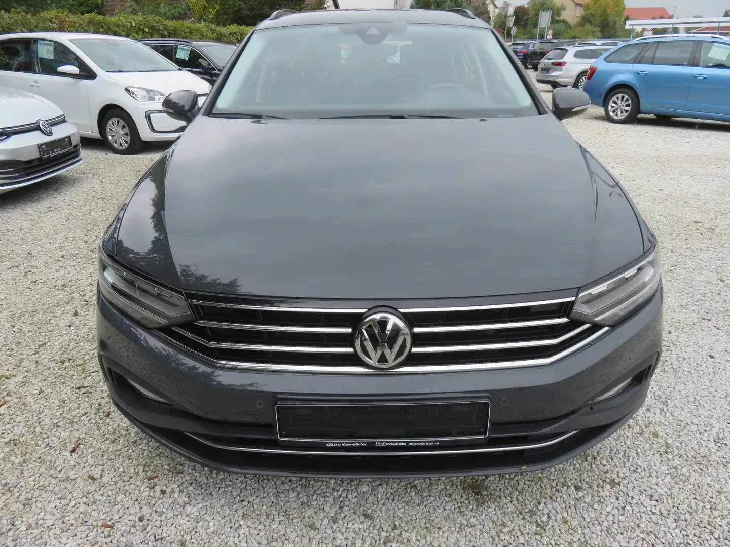 Volkswagen Passat Variant Business LED Navi Kamera Grau - 2