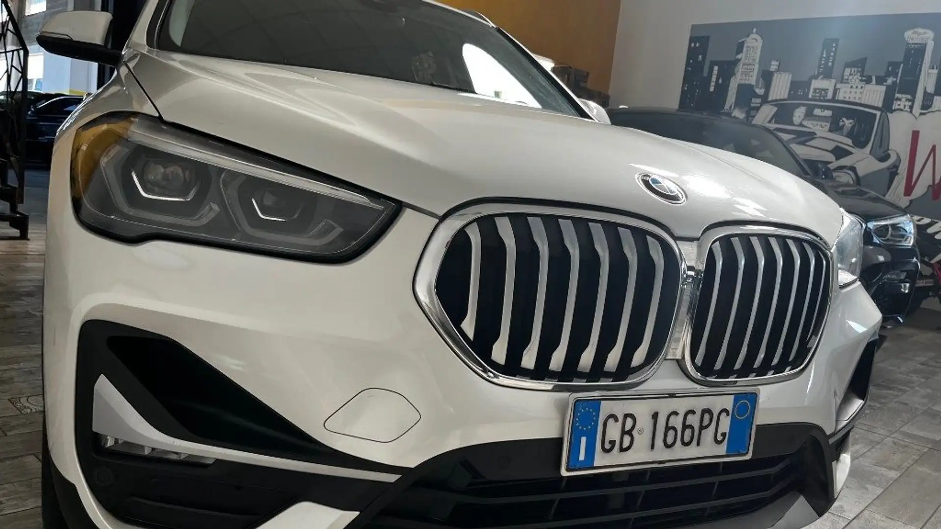 BMW X1 xDrive18d xLine AUTOM - PERFETTA - Wit - 1