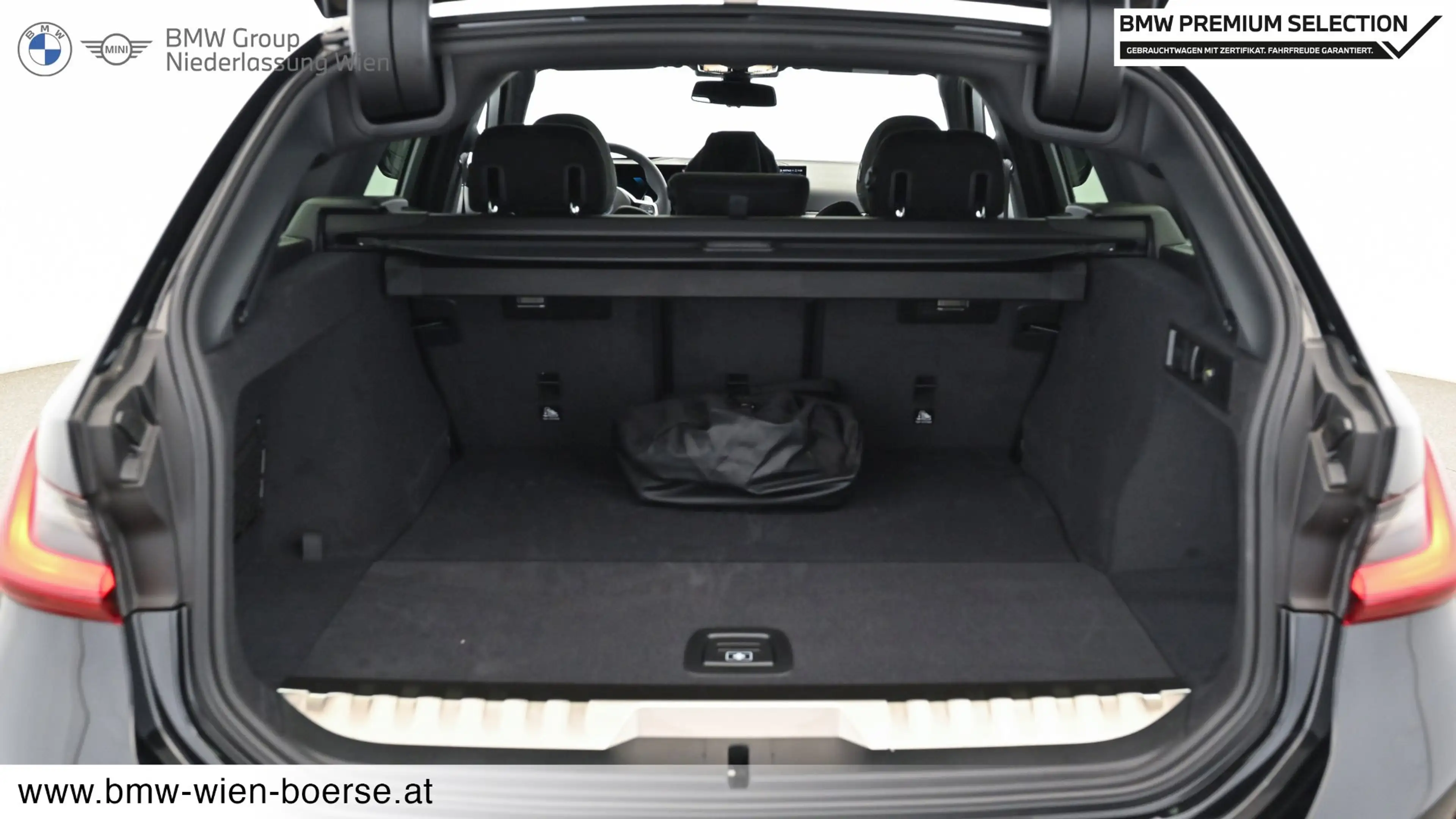 BMW 330 e xDrive — photo 11