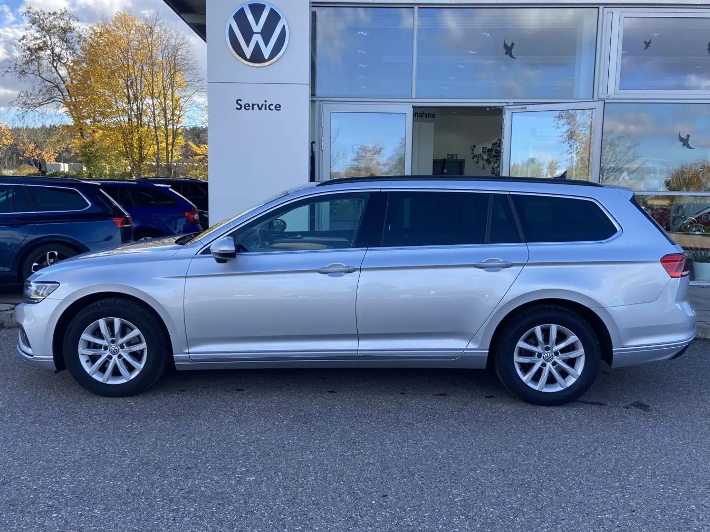 Volkswagen Passat Variant 2.0 TDI BUSINESS NAVI+LED+KAMERA+ Silber - 2